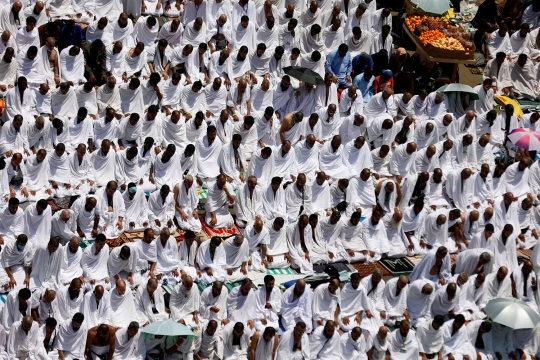 Penampakan jutaan jemaah haji wukuf di Arafah
