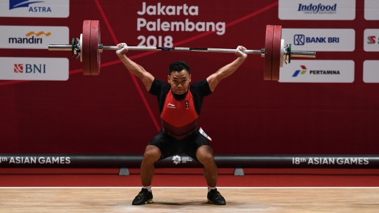 Raih emas, begini aksi atlet Eko Yuli Irawan saat angkat besi