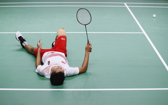 Dramatis, Anthony Ginting hadapi tunggal China sampai terpincang-pincang