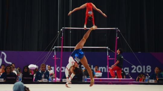 Aksi para pesenam putri Indonesia berlaga di babak final Asian Games