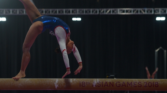 Aksi para pesenam putri Indonesia berlaga di babak final Asian Games