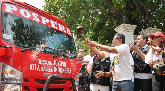 Relawan Jokowi-Ma'ruf Amin luncurkan 5 minibus pemenangan