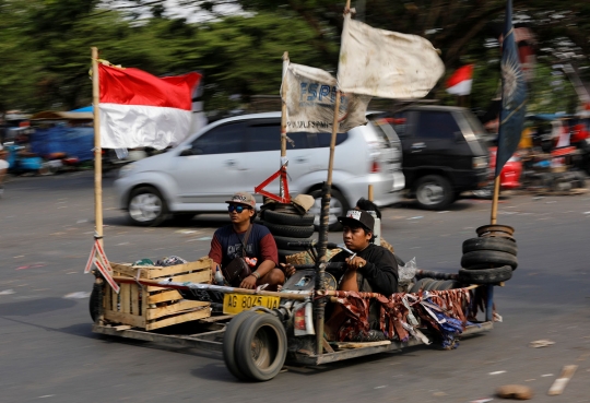 Potret penggila Vespa ekstrem di Indonesia