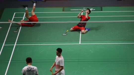 Duel sengit Kevin/Marcus vs Fajar/Rian saat berebut emas