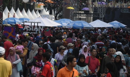 Ribuan warga padati GBK jelang penutupan Asian Games 2018