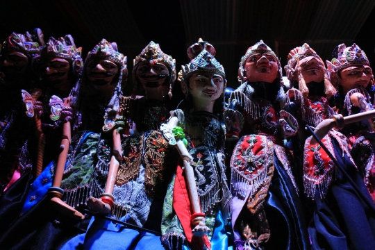 Seni rakyat Sunda di Tanah Ngapak