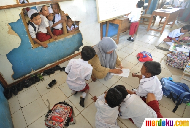Foto Miris murid  SD di Bogor ini sudah 3 tahun lebih 