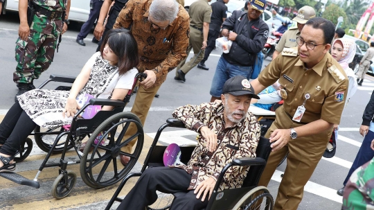 Resmikan pelican crossing, Anies bantu penyandang disabilitas menyeberang jalan