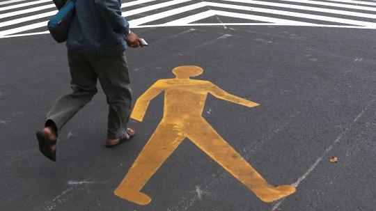 Resmikan pelican crossing, Anies bantu penyandang disabilitas menyeberang jalan