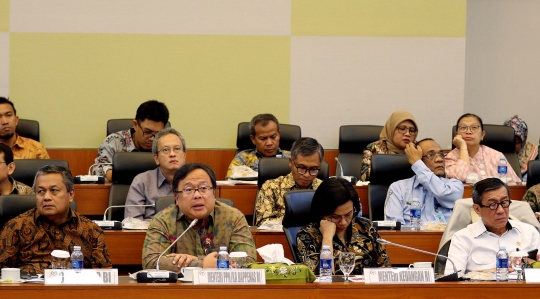 Rapat kerja membahas RUU APBN 2019