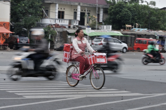 Ketiadaan JPO dan lampu merah di simpang Pulogadung ancam keselamatan pejalan kaki