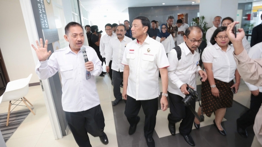 Tinjau gedung baru LPSK, Menkopolhukam Wiranto keliling ruangan fasilitas