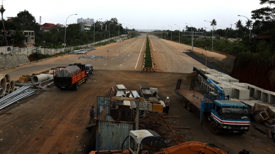 Belum terima ganti rugi, rumah ini nekat bertahan di tengah proyek jalan Tol Cijago