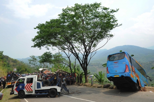 Penampakan bis yang tewaskan 21 penumpang di Sukabumi