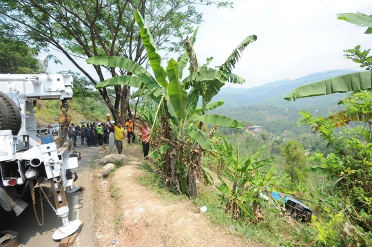 Penampakan bis yang tewaskan 21 penumpang di Sukabumi