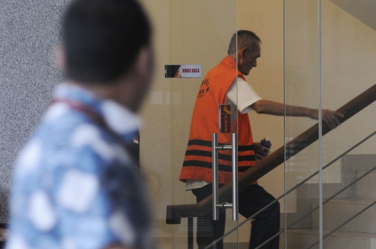 KPK periksa eks anggota DPRD Sumut Elezaro Duha