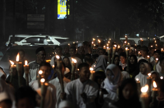 Kemeriahan pawai obor sambut Tahun Baru Islam 1440 H