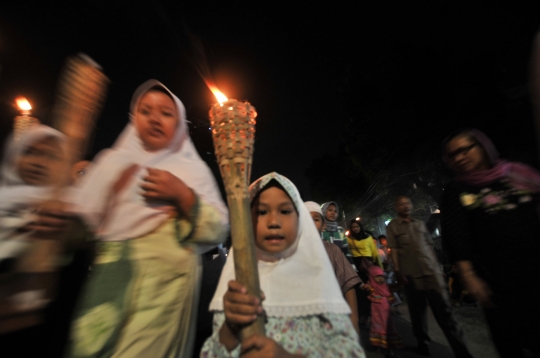 Kemeriahan pawai obor sambut Tahun Baru Islam 1440 H