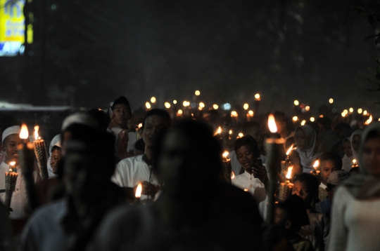 Kemeriahan pawai obor sambut Tahun Baru Islam 1440 H