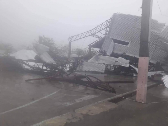 Porak-poranda bandara di Filipina usai diterjang Topan Mangkhut
