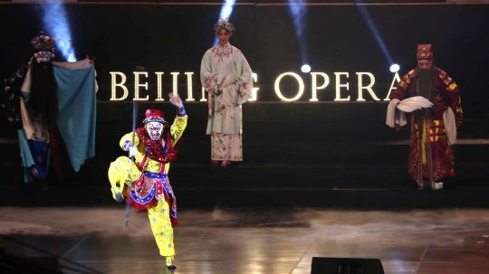 Serunya pentas Beijing Opera yang tampilkan budaya Tiongkok dan Indonesia