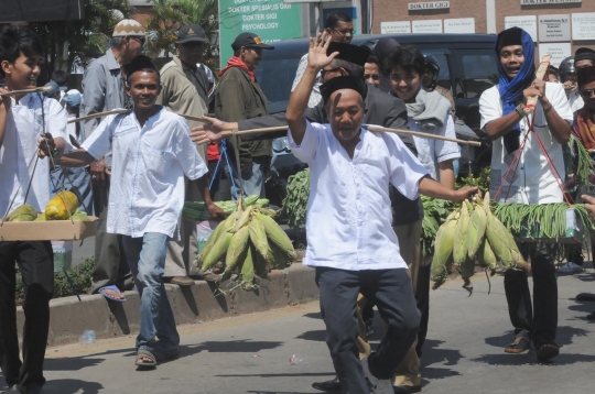 Pawai sambut MTQ ke-9 tingkat Kota Tangerang Selatan