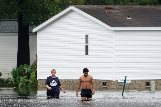 17 orang tewas setelah Badai Florence melanda Carolina Utara