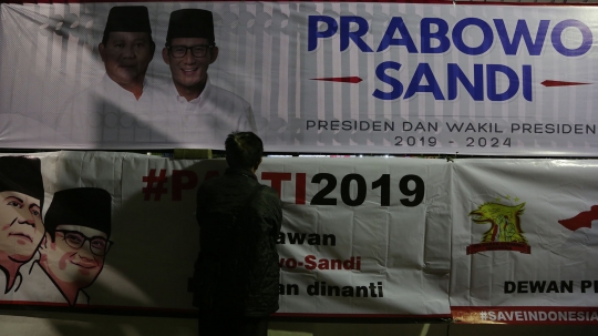 Usai dapat nomor urut, Prabowo-Sandiaga sapa pendukung