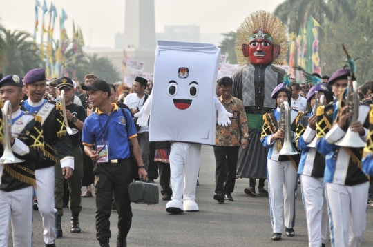 Semarak kemeriahan pawai Deklarasi Kampanye Damai