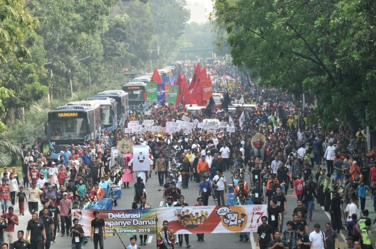 Semarak kemeriahan pawai Deklarasi Kampanye Damai