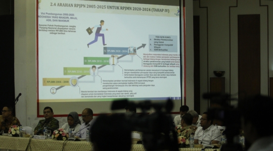 Bambang Brodjonegoro dan Ketua KPU Arief Budiman sampaikan RPJMN 2020-2025