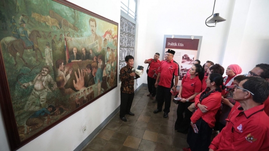 Tumbuhkan rasa kebangsaan, PDIP ajak caleg artis keliling museum