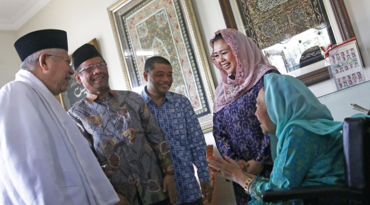 Ma'ruf Amin ajak Mahfud MD bertemu istri Gus Dur, Sinta Nuriyah