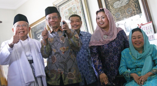 Ma'ruf Amin ajak Mahfud MD bertemu istri Gus Dur, Sinta Nuriyah