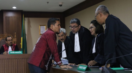 Kasus dugaan suap Otsus Aceh, Bupati Bener Meriah jalani sidang dakwaan