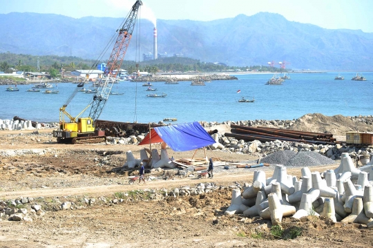 Pembangunan pelabuhan laut pengumpan di Sukabumi