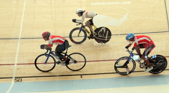 Tim para cycling Indonesia latihan di Velodrome Rawamangun