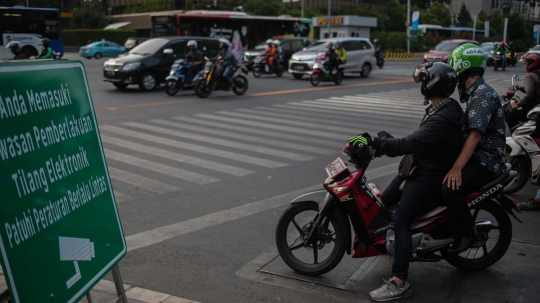 Uji coba tilang elektronik, pengendara masih banyak yang melanggar