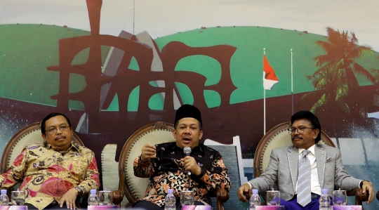 Diskusi membahas dana kampanye di DPR