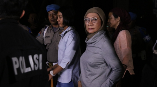 Mau keluar negeri, Ratna Sarumpaet ditangkap polisi