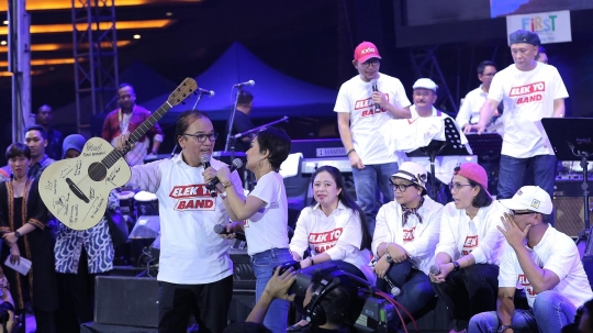 Keseruan Elek Yo Band saat acara penggalangan dana untuk Palu dan Donggala