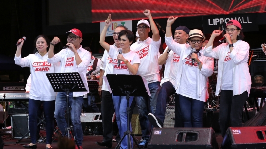 Keseruan Elek Yo Band saat acara penggalangan dana untuk Palu dan Donggala