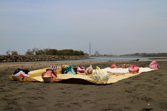 Melarung syukur kepada laut