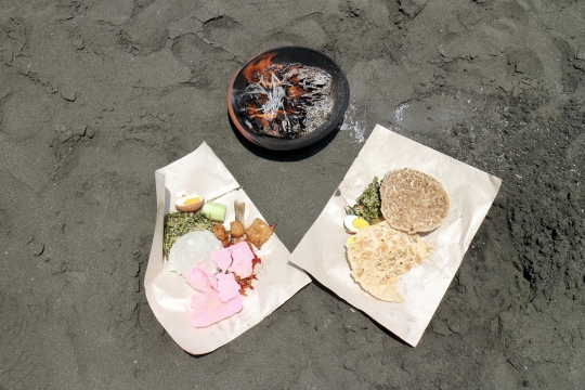 Melarung syukur kepada laut