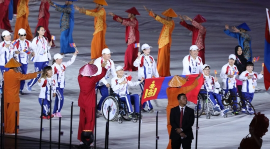 Parade atlet sejumlah negara meriahkan Asian Para Games 2018