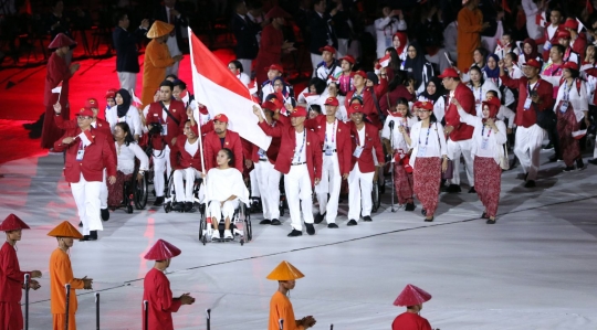 Parade atlet sejumlah negara meriahkan Asian Para Games 2018