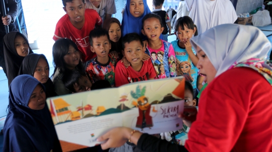 Trauma healing untuk anak-anak korban gempa Palu