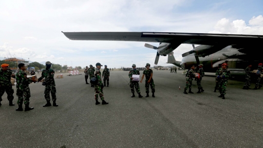 Bantuan asing tiba menggunakan pesawat Hercules di Palu