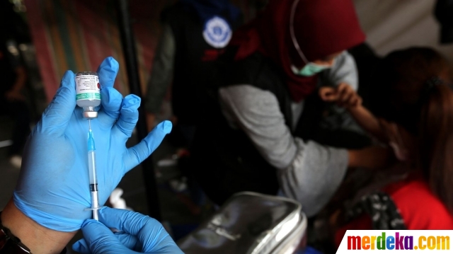 Foto : Cegah penyakit, relawan hingga korban gempa Palu 