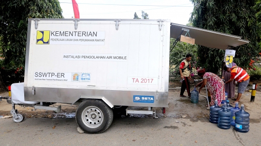 Air bersih untuk pengungsi korban gempa dan tsunami Palu